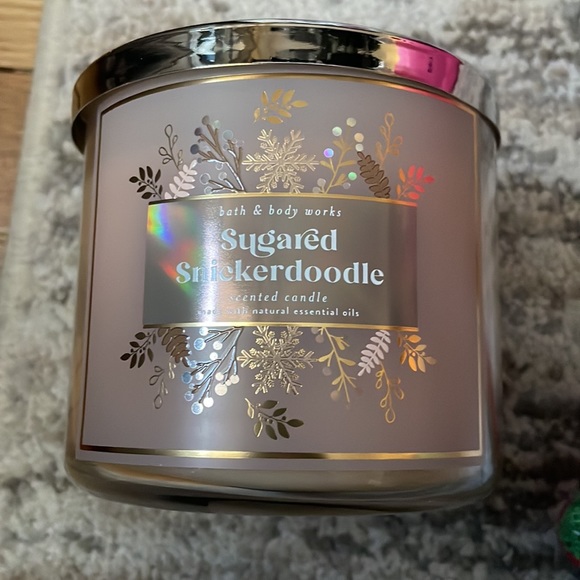 Perfect lil gift holiday color wash clothes n a delicious smelling candle new - Picture 2 of 7